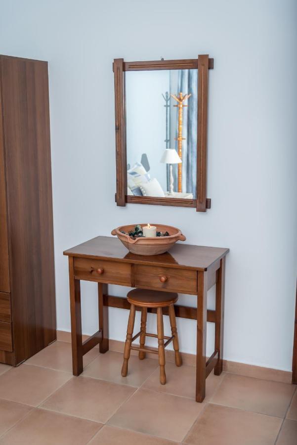 Panos Apartments Archangelos  Bagian luar foto